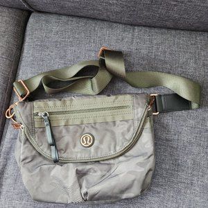 Lululemon Festival Bag in Savasana Camo - Original Camo with Rose Gold Features